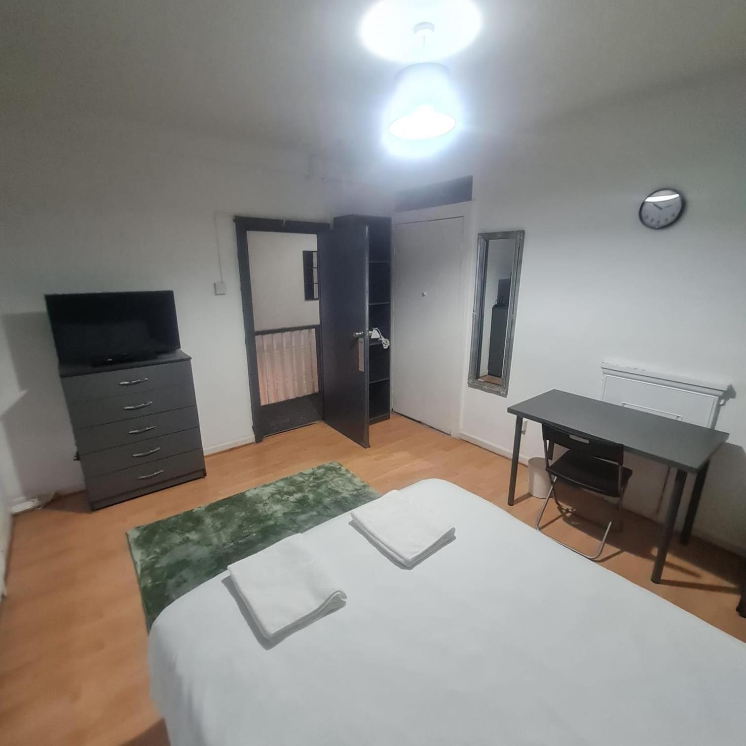 Colebert Avenue Apartment ลอนดอน ภายนอก รูปภาพ