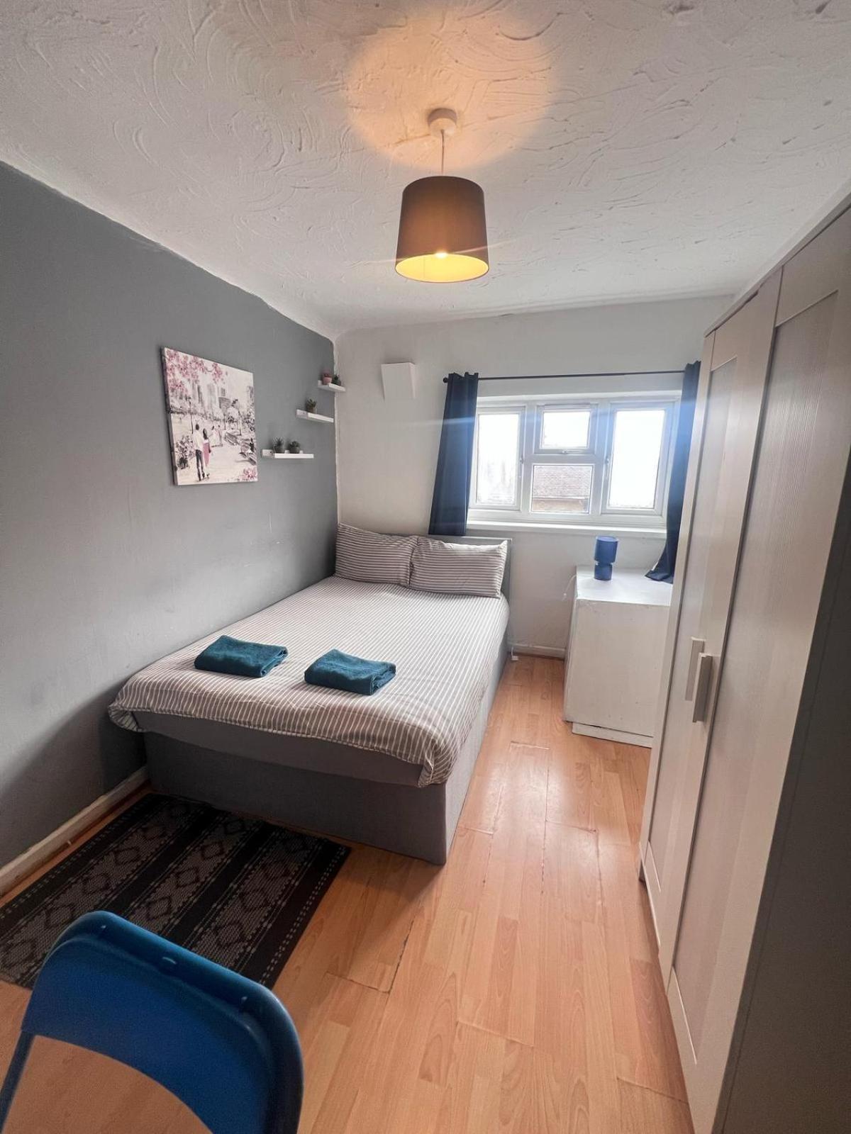 Colebert Avenue Apartment ลอนดอน ภายนอก รูปภาพ