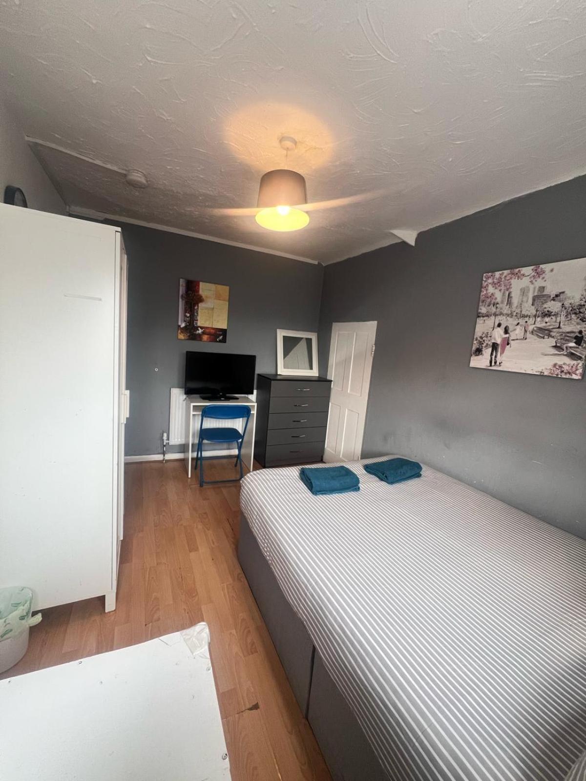 Colebert Avenue Apartment ลอนดอน ภายนอก รูปภาพ
